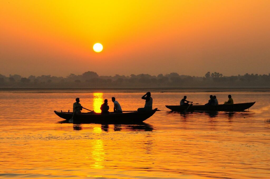 naviguer sur un fleuve en Inde